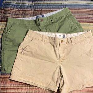 2 pair Old Navy Shorts Sz 10 Khakis and Green